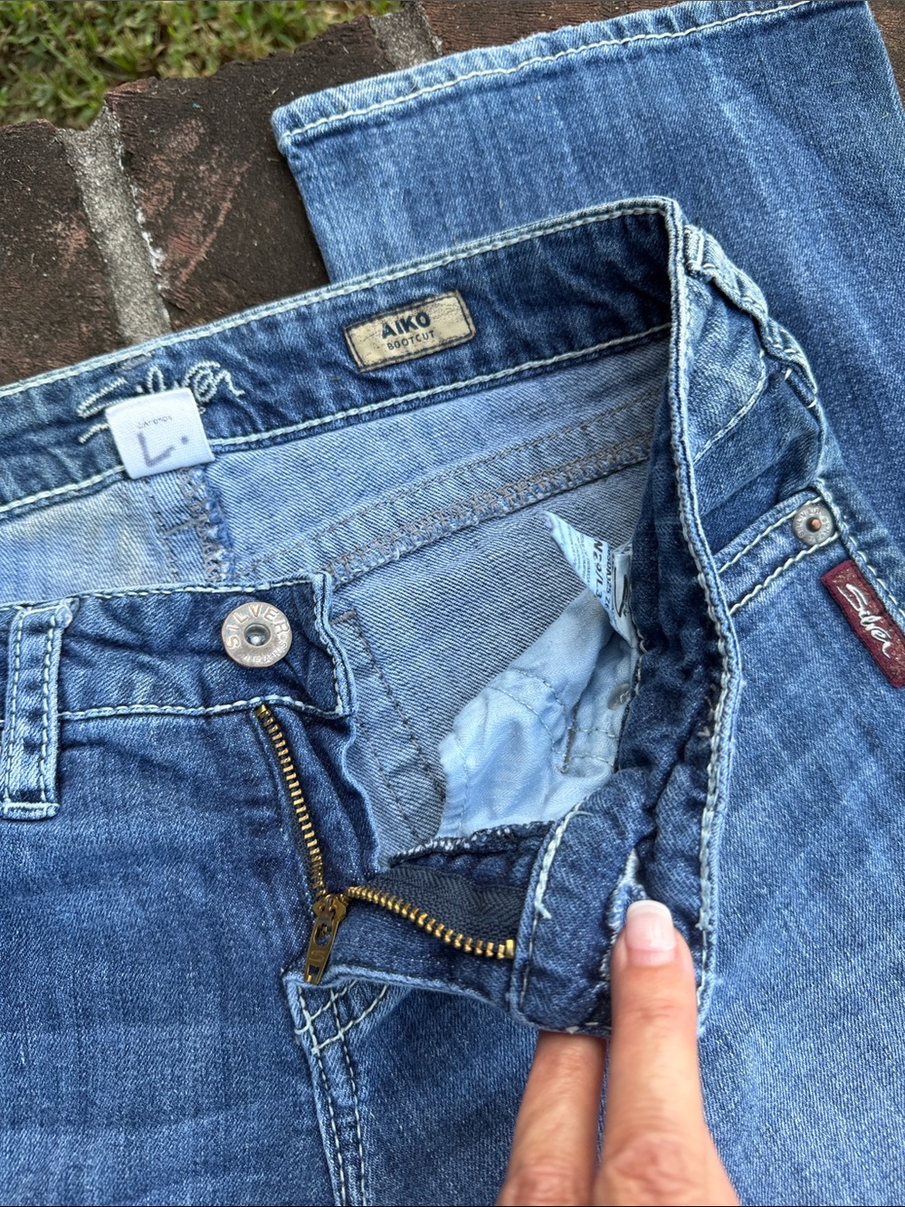 Silver "Aiko" boot cut blue jeans size 29 - Picture 4 of 7
